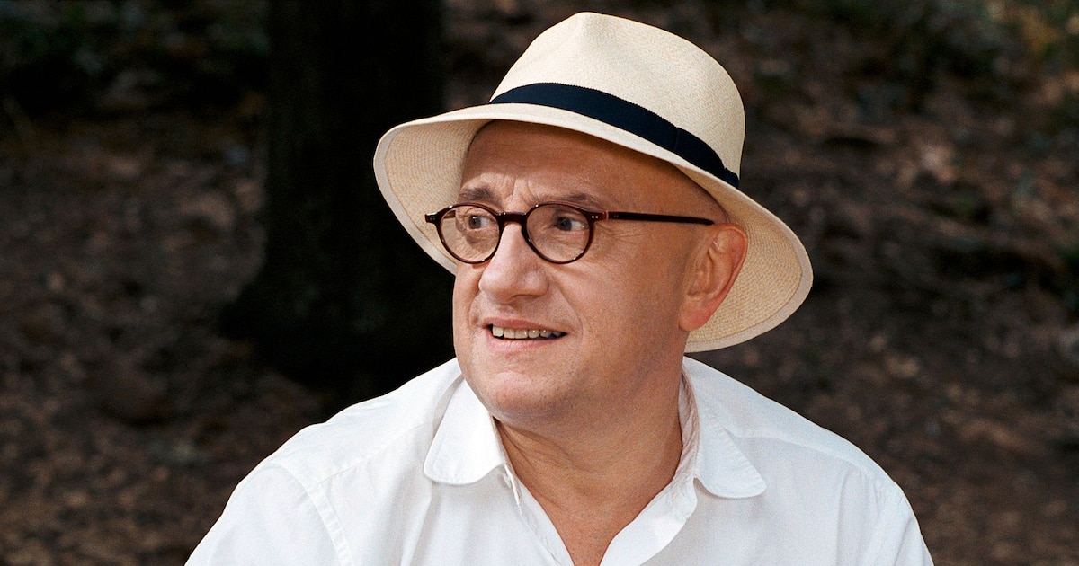 Michel Blanc, dans Les témoins, réalisé par André Téchiné (2007). Michel Blanc, Prod DB-SBS Films / DR LES TEMOINS (LES TEMOINS) de Andre Techine 2007 FRA. avec Michel Blanc portrait, chapeau, lunettes de soleil