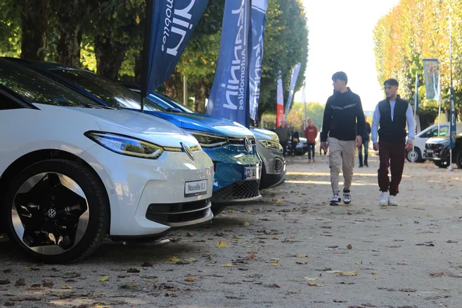Salon de l'auto à Avallon