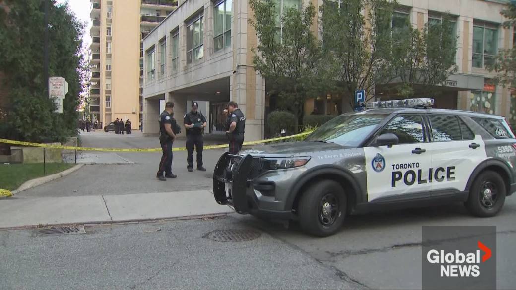Officer shot, residents concerned in Toronto neighbourhood