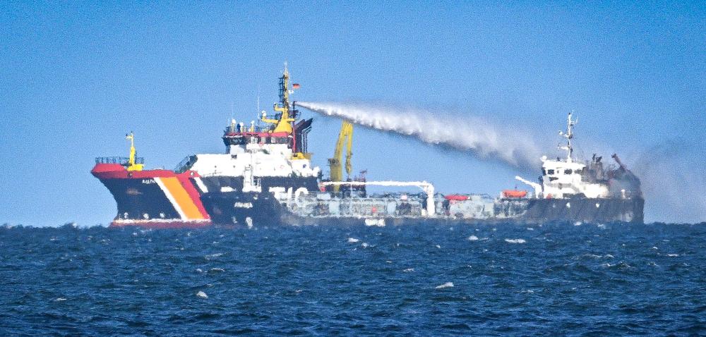 Tanker Annika en feu