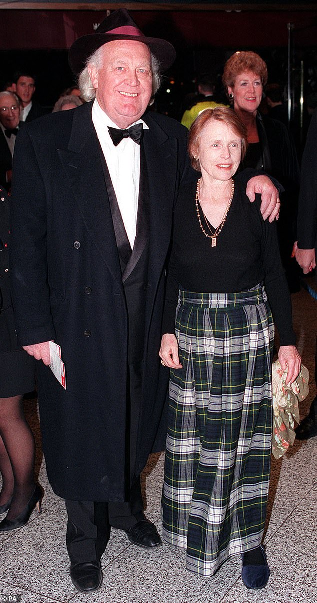 La vieille recterie de Joss Ackland