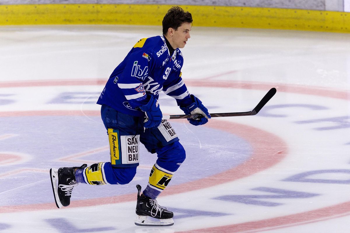 Reto Schäppi fühlt sich in Kloten wohl – und lobt seinen neuen Trainer für dessen Herangehensweise et sa Spielphilosophie.