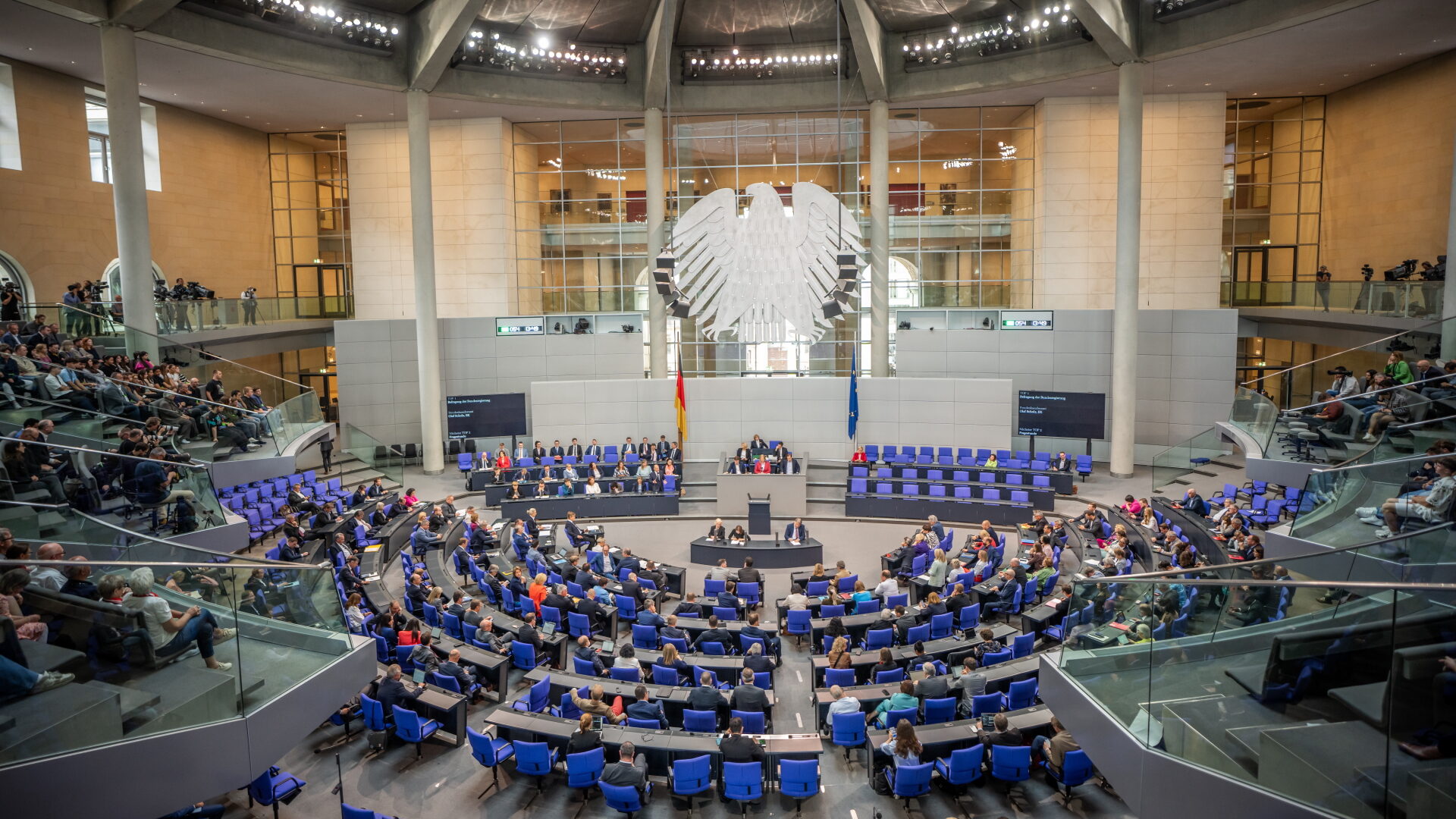 Bundeskanzler Olaf Scholz (SPD) prend part à la consultation gouvernementale au Bundestag allemand.