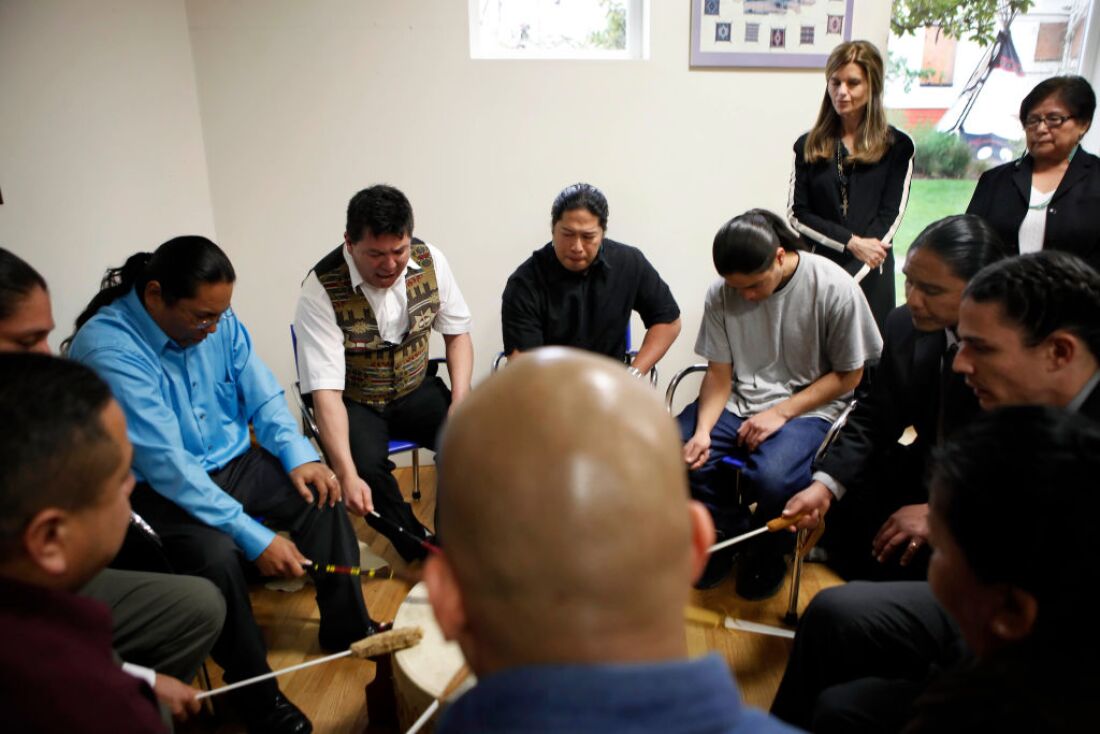 Cercle de tambours au Friendship House en Californie