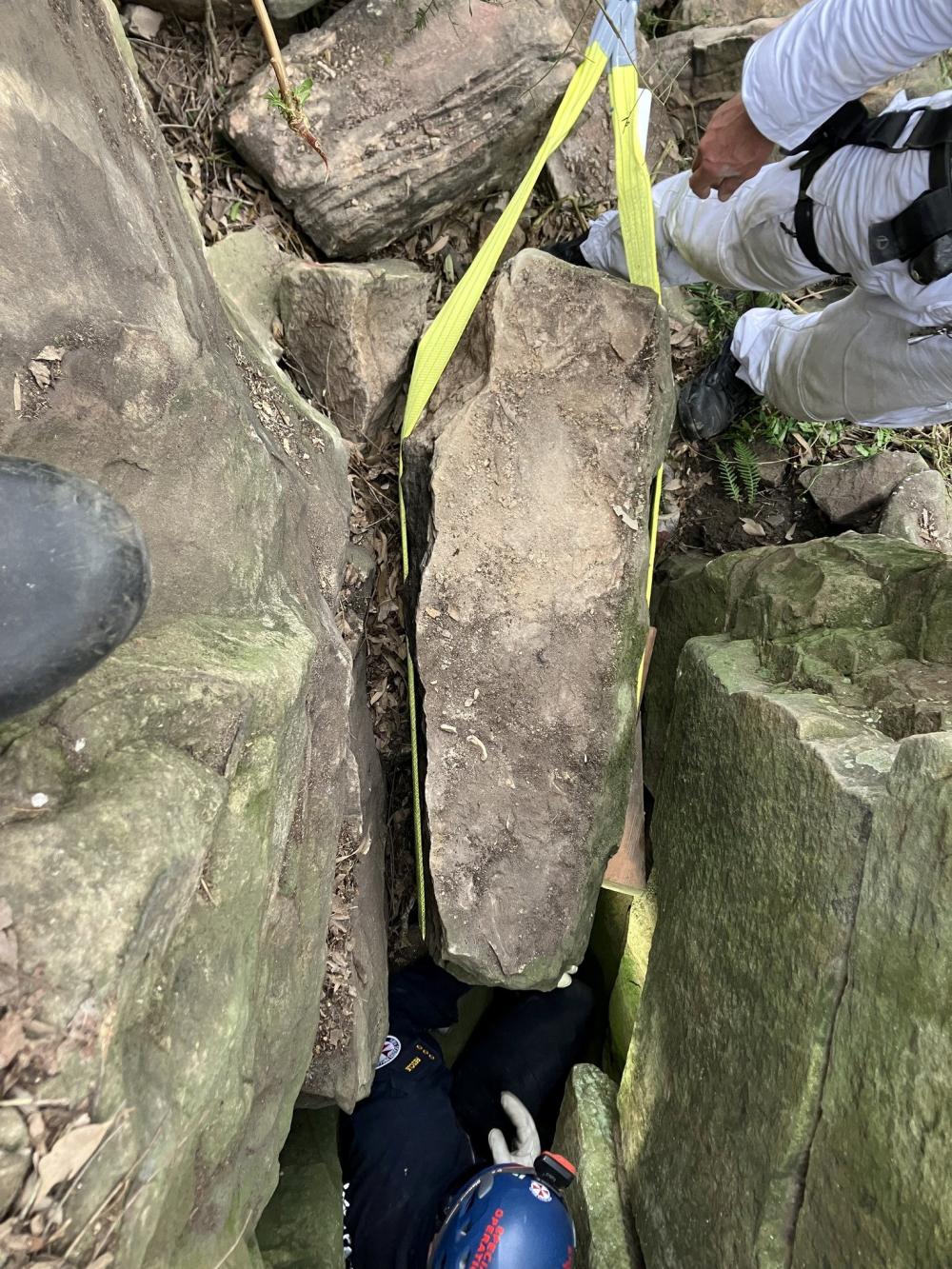 Rettung aus Felsspalte