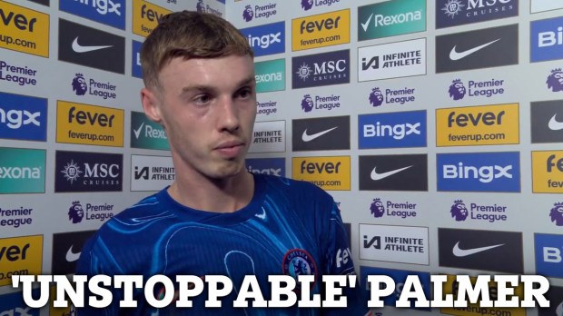 Cole Palmer célèbre sa performance lors du match contre Newcastle