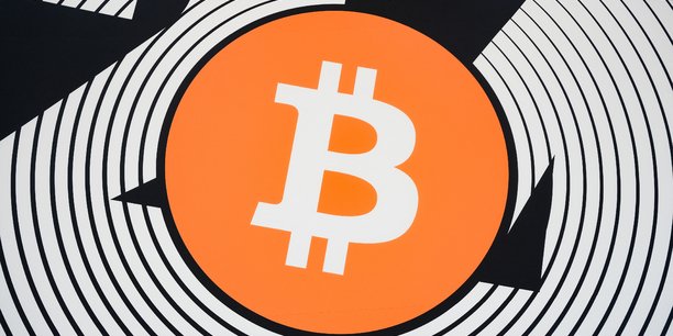 Le bitcoin avait déjà atteint, jeudi, la barre des 75.000 dollars, dépassant son record de mars dernier.