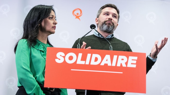 Les deux porte-parole de QS en point de presse.