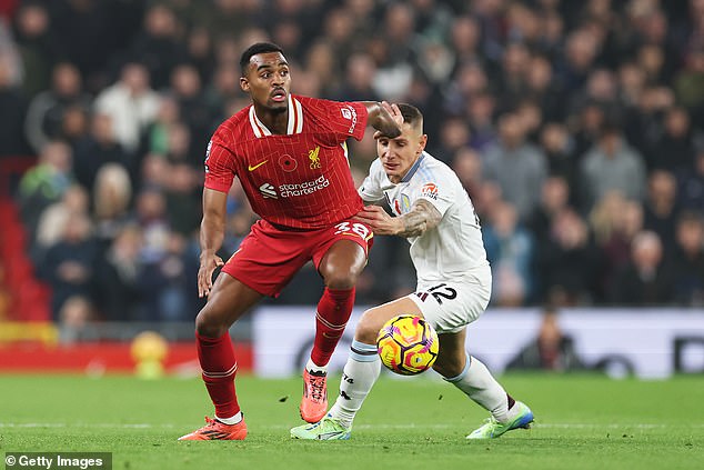 Ryan Gravenberch a excellé à Liverpool dans un rôle de milieu de terrain plus profond cette saison