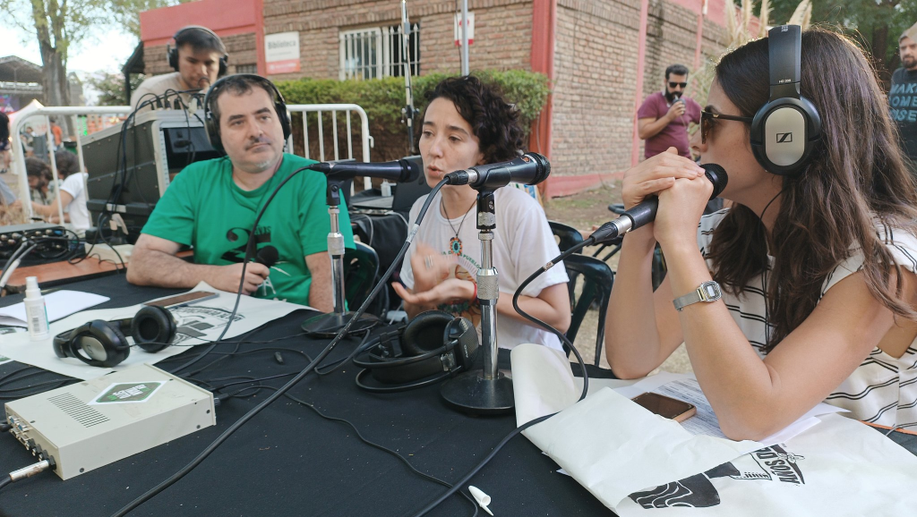 Radio communautaire En Tránsito FM