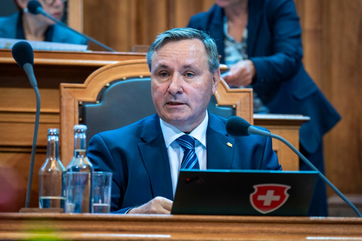 Werner Salzmann a argumenté que l'équipe ne devrait pas être sacrifiée pour des raisons budgétaires.