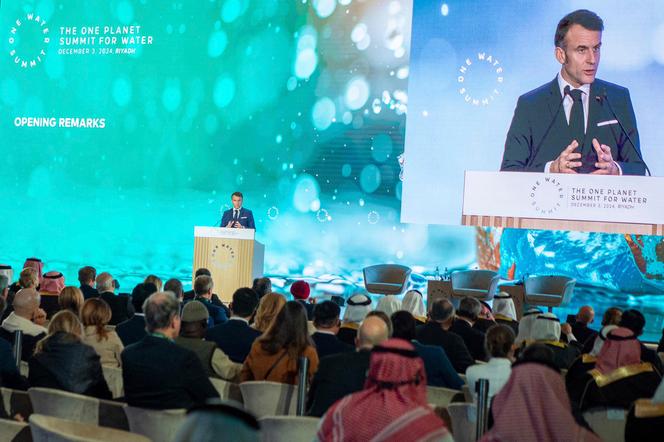 Emmanuel Macron participe au One Water Summit à Riyad, en Arabie saoudite, le 3 décembre 2024.