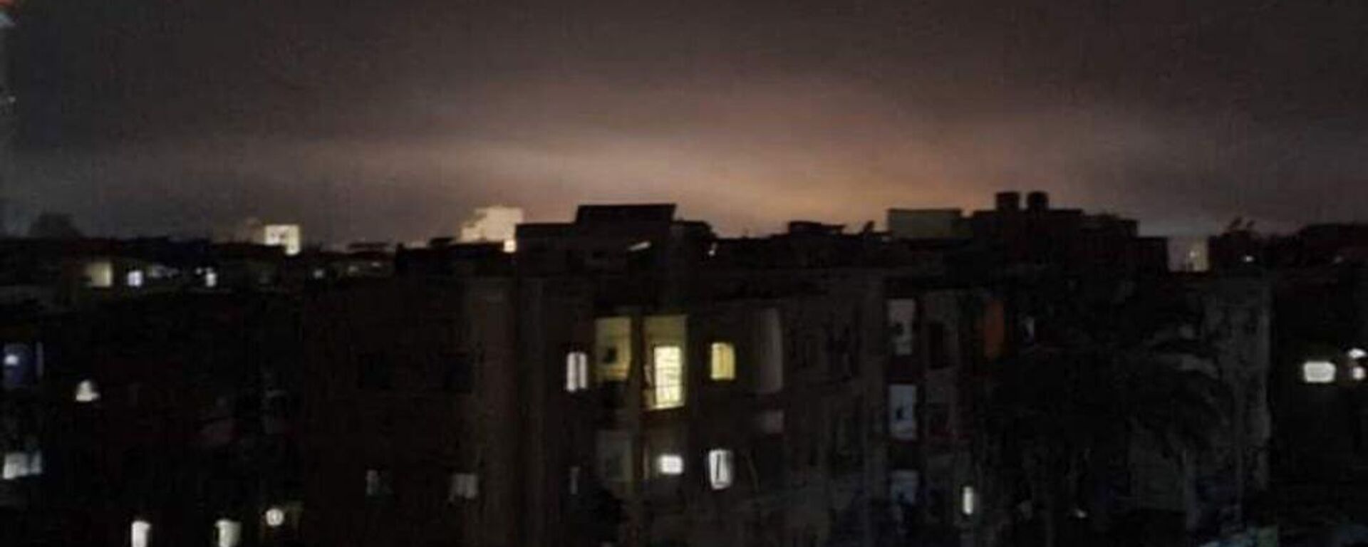 Vue nocturne de la ville de Deir ez-Zor en Syrie