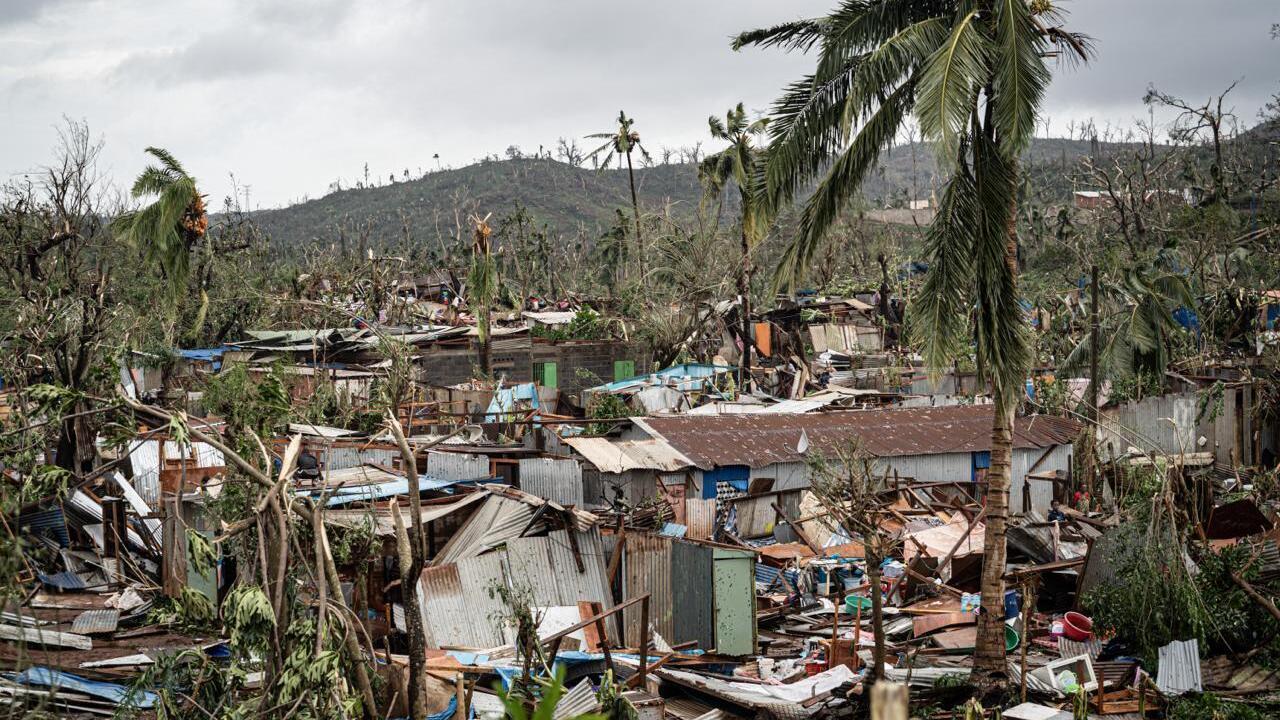 Des habitations détruites par le cyclone Chido, le 15 décembre 2024.