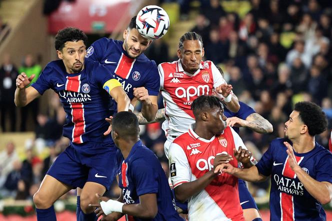 L’attaquant du PSG Gonçalo Ramos place une tête victorieuse, le 18 décembre, lors du match de Ligue 1 face à Monaco au stade Louis-II.