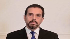 Sanoussi appelle à l'adoption de la constitution monarchique pour garantir l'unité de la Libye à l'occasion de l'anniversaire de l'indépendance.
