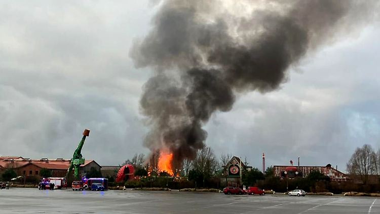 L'incendie à Karls Erlebnis-Dorf