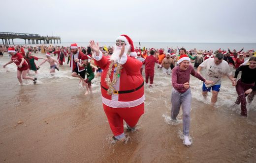 Bournemouth : White Christmas Dip