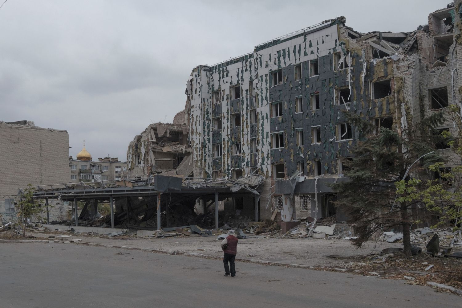 Les habitants de Pokrovsk continuent à résister malgré le chaos environnant.