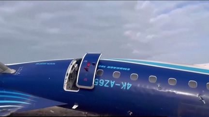Enquête sur le crash d'un avion commercial d'Azerbaïdjan Airlines, le 25 décembre dernier.