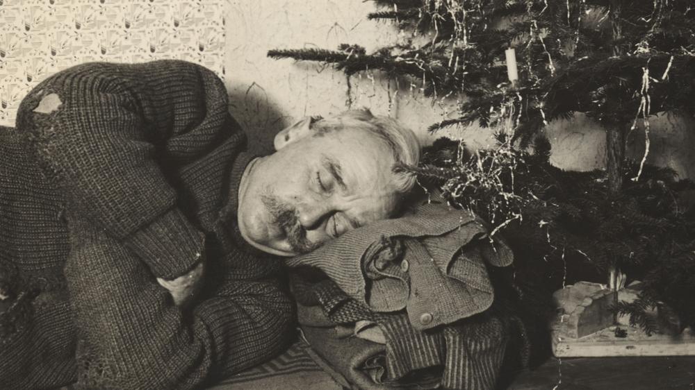 Weihnachtsruhe, vermutlich um 1960 aufgenommen in der DDR