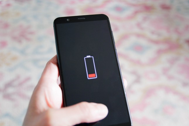 Batterie de téléphone faible