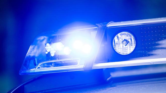Mittelfranken: Nach dem mutmaßlichen Messerangriff auf einen 14-Jährigen in Schnelldorf ermittelt die Polizei wegen versuchten Mordes. (Symbolfoto)