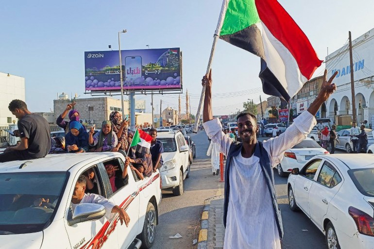 Célébration des citoyens soudanais après l'annonce de la prise de contrôle de Wad Madani par l'armée