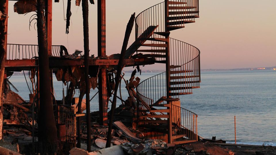 Escalier au bord de la plage de Los Angeles