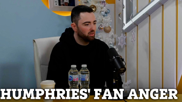 Luke Humphries lors d'un match de fléchettes