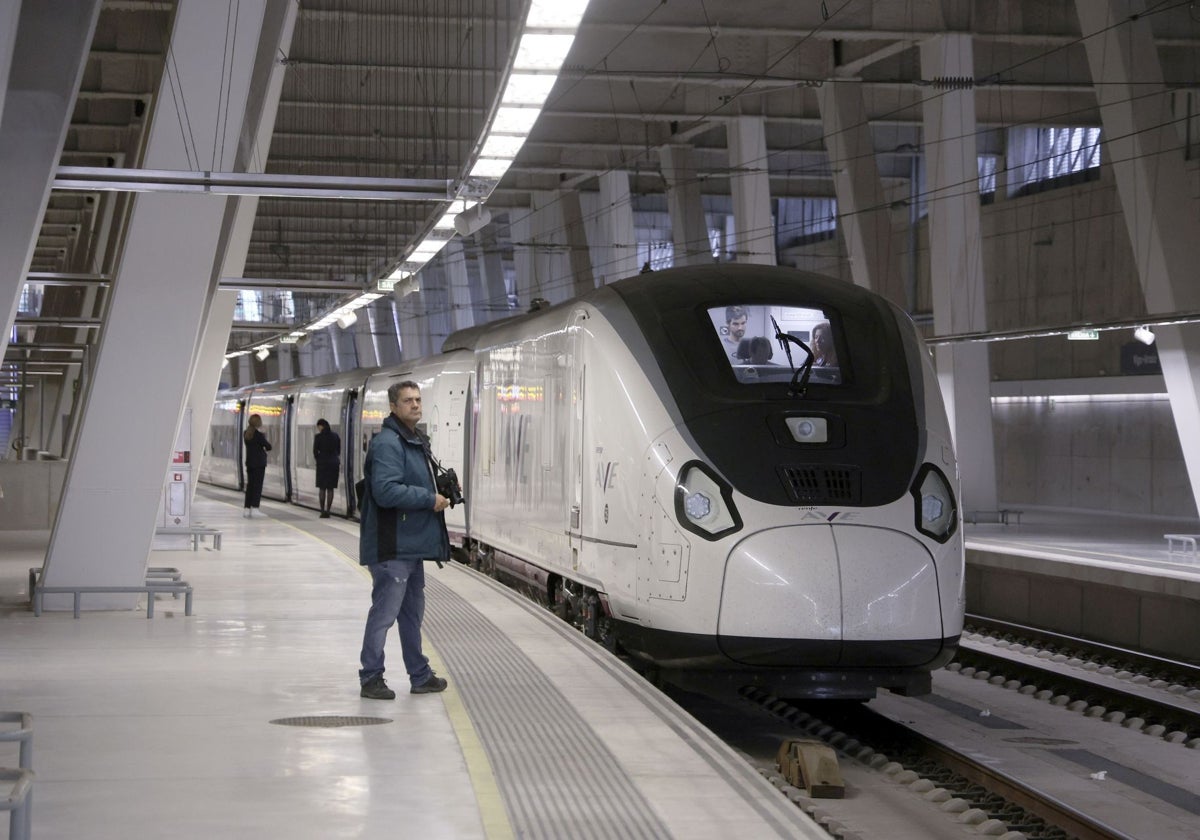 Un train de haute vitesse de Talgo