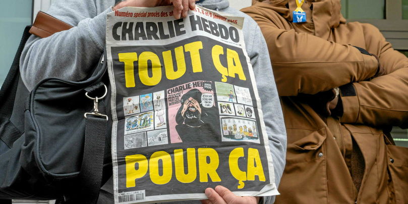 Dix ans après l’attentat contre Charlie Hebdo, le débat sur la liberté d’expression est de retour.