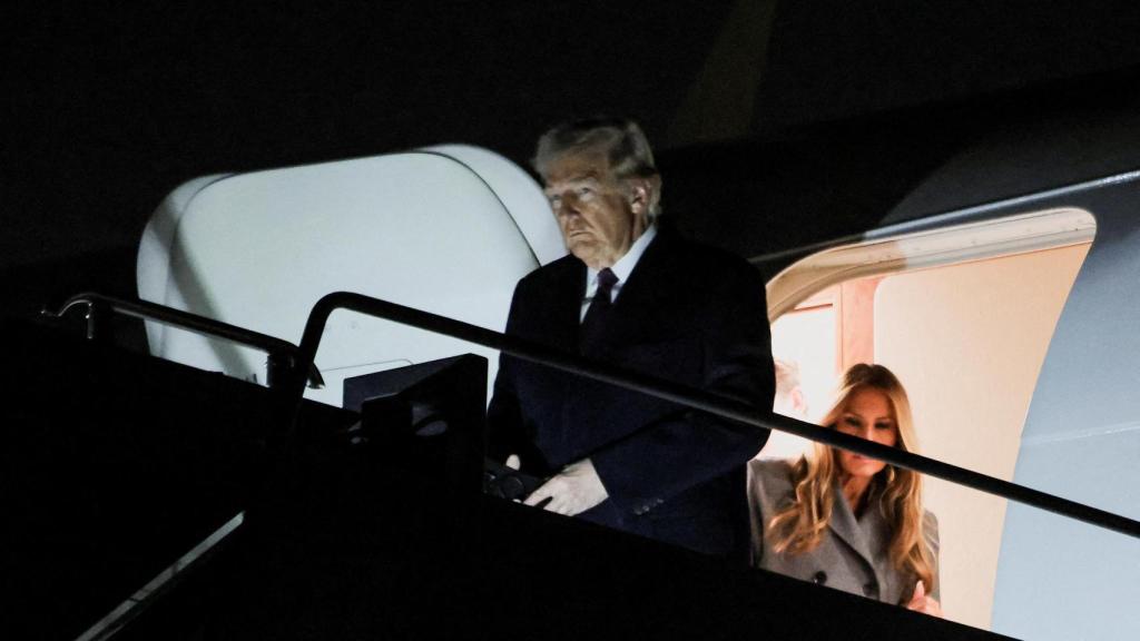Donald Trump et son épouse Melania, à leur arrivée à l'aéroport international de Washington.