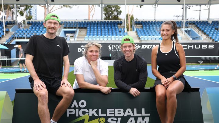 Caroline Dhenin et ses coéquipiers au premier Grand Chelem de pickleball.