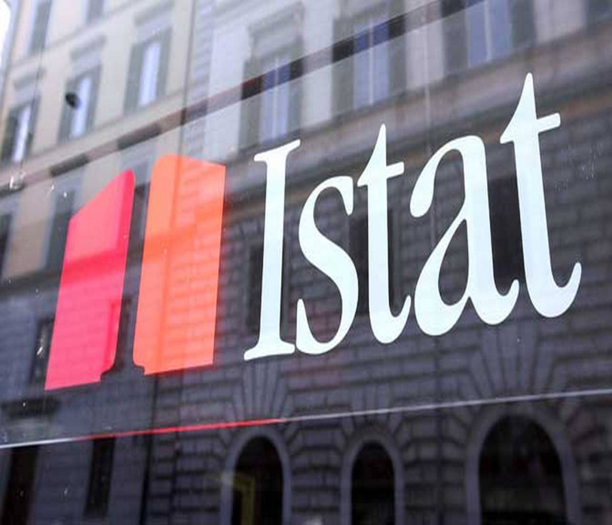 Affitti e rivalutazione Istat: ecco come cambia la rata nel 2025
