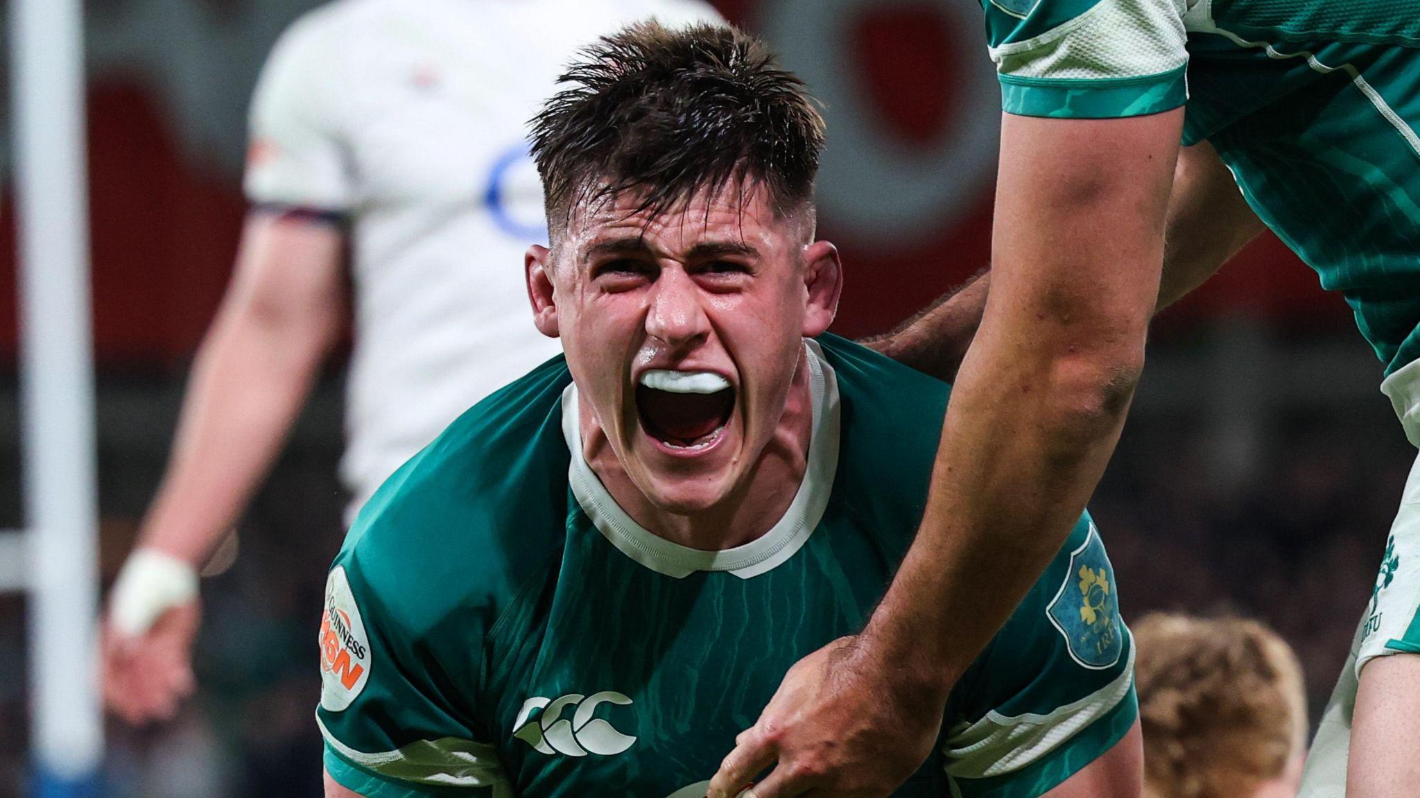 Dan Sheehan célèbre son essai tardif