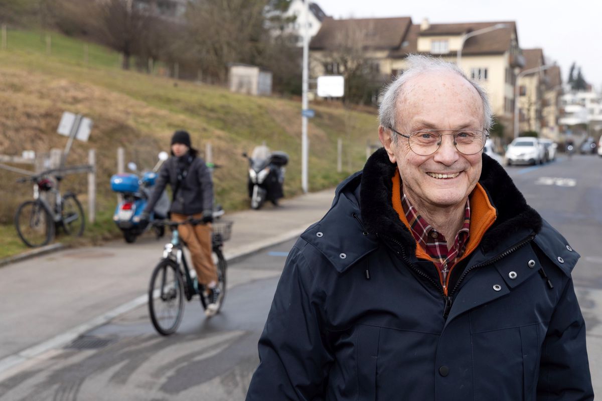 Fritz Klein fait partie du groupe d'habitants ayant déposé une opposition contre la Velovorzugsroute de Wollishofen.
