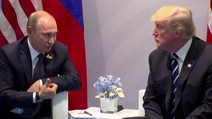 Trump et Poutine lors de leur appel téléphonique