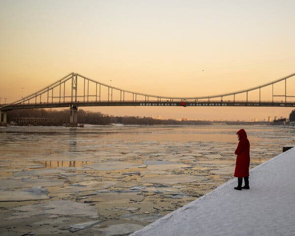 Le fleuve Dnipro près de Kyiv en février.