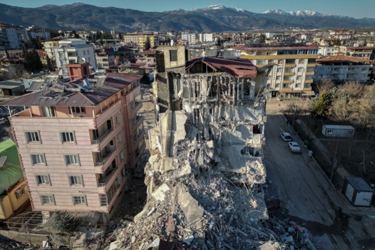 Des dizaines de milliers de morts après le séisme en Turquie et en Syrie