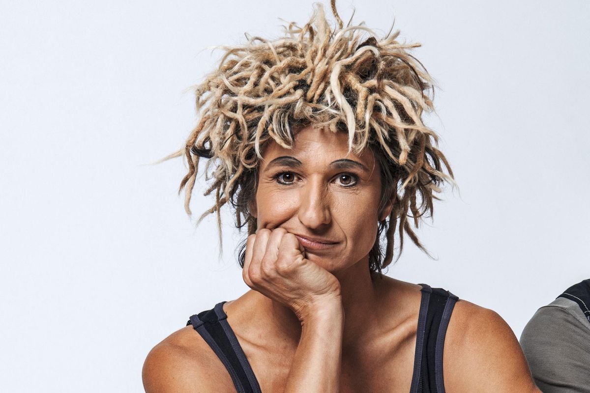 Nadja Sieger avec une attitude réfléchie