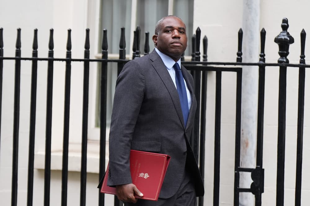 David Lammy condamne les frappes russes en Ukraine