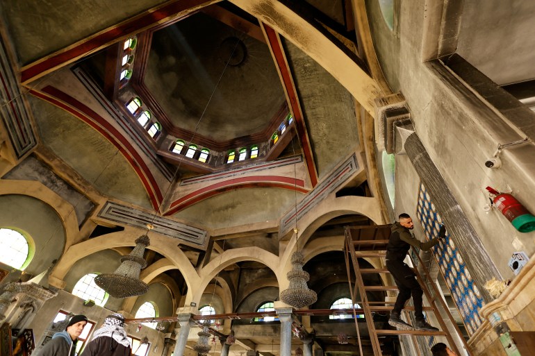Les habitants de Naplouse restaurent la mosquée