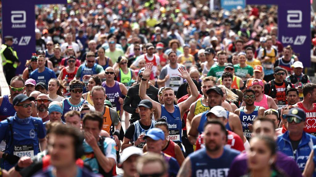 Runners in the 2024 London marathon