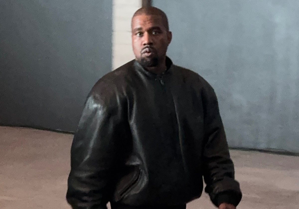 Couverture de l'album de Kanye West avec une esvástica