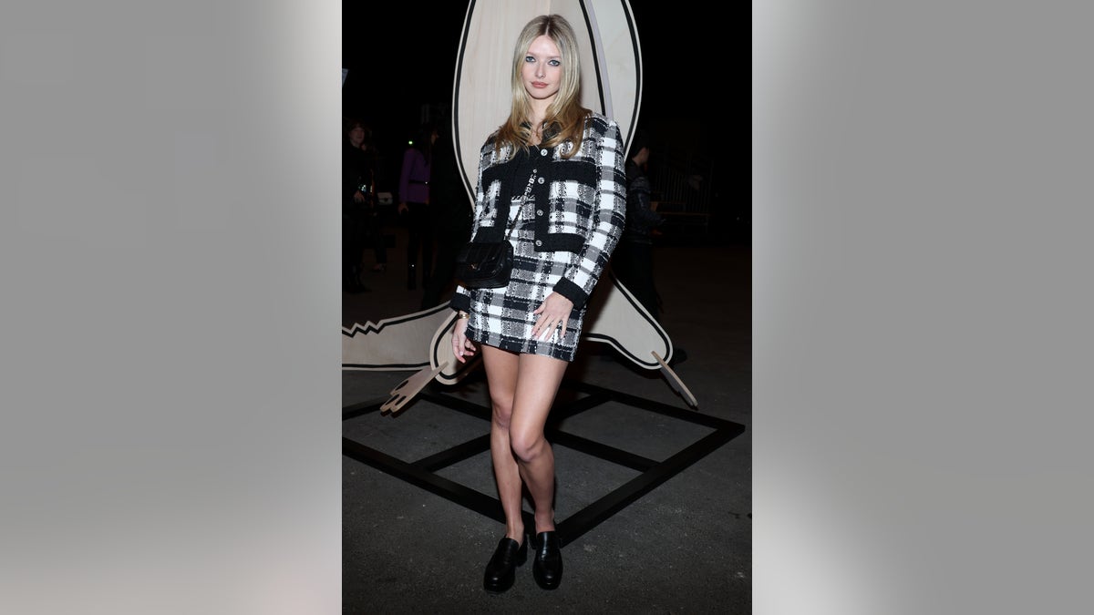 Apple Martin lors de la Fashion Week de Paris