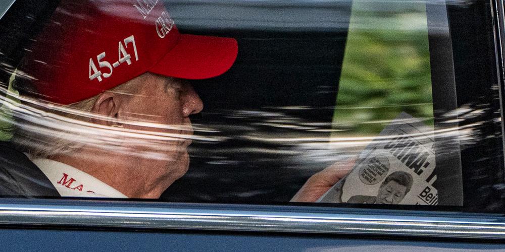 Donald Trump à son arrivée au Trump International Golf Club de West Palm Beach (Floride), le 5 avril 2025. - ALEX BRANDON/AP