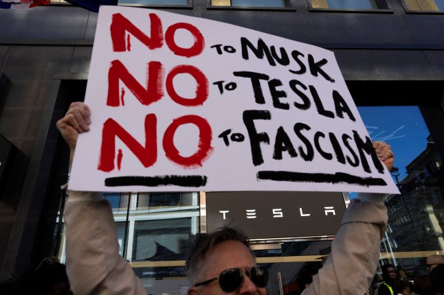 Protestation à Londres contre Elon Musk