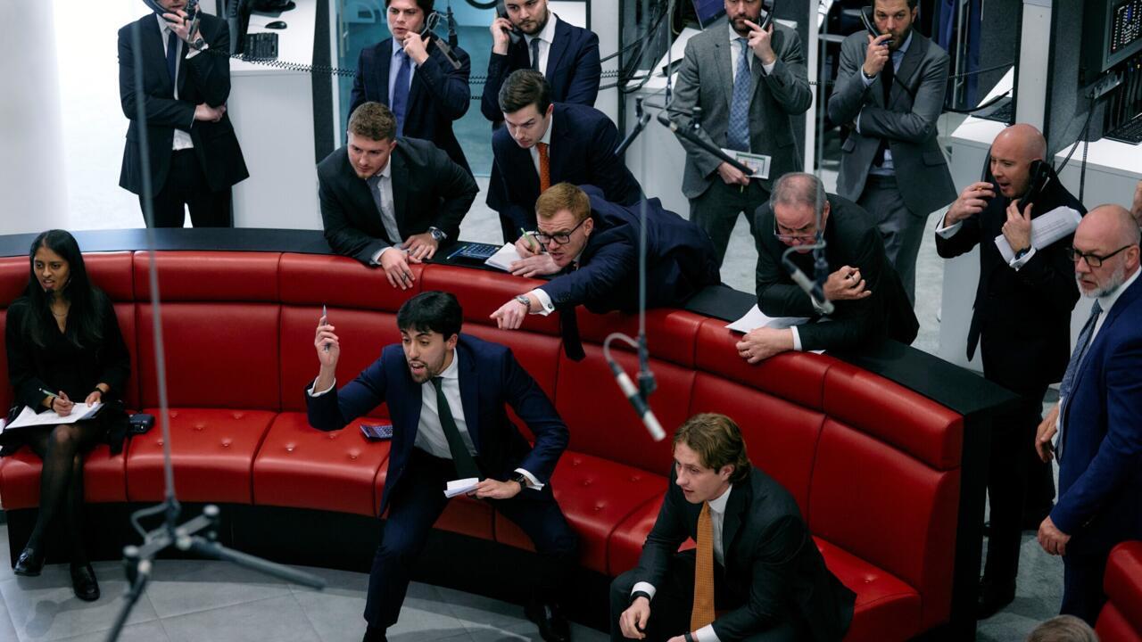 Des traders et brokers dans le 'ring' du London Metal Exchange (LME), le 11 mars 2025 à Londres