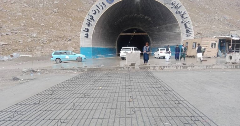 La majorité des marchandises expédiées à Kaboul depuis le nord empruntent le tunnel de Salang